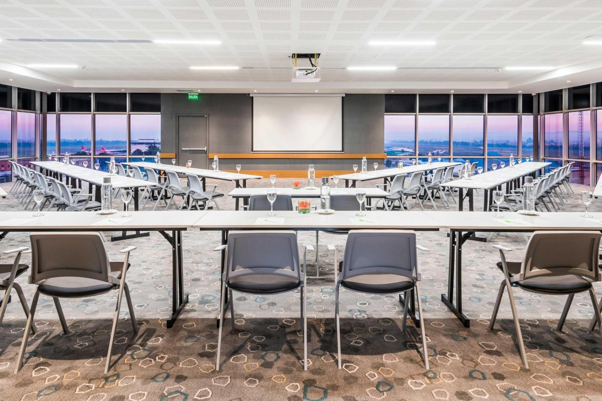Courtyard By Marriott Bogota Airport Hotel Luaran gambar