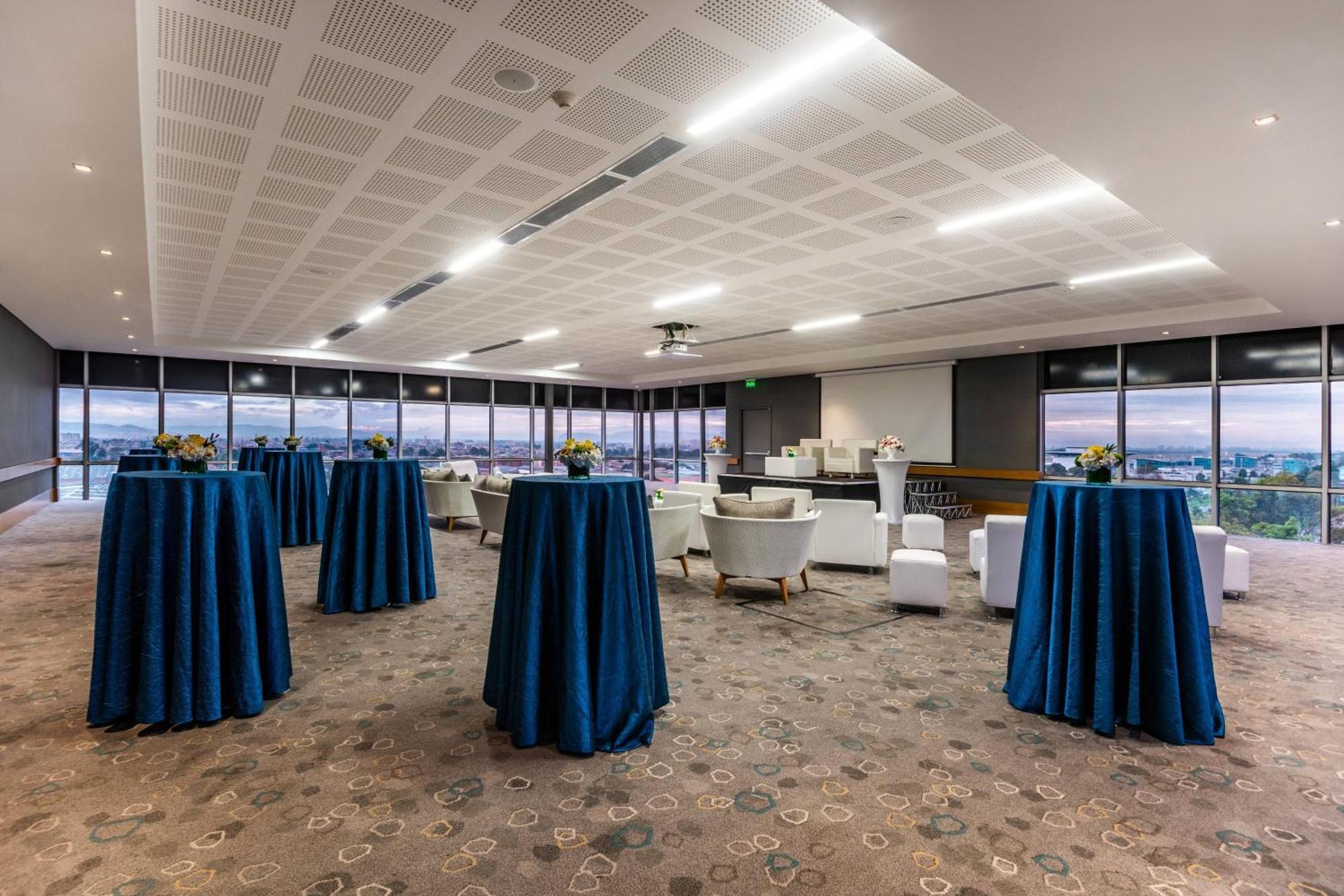 Courtyard By Marriott Bogota Airport Hotel Luaran gambar