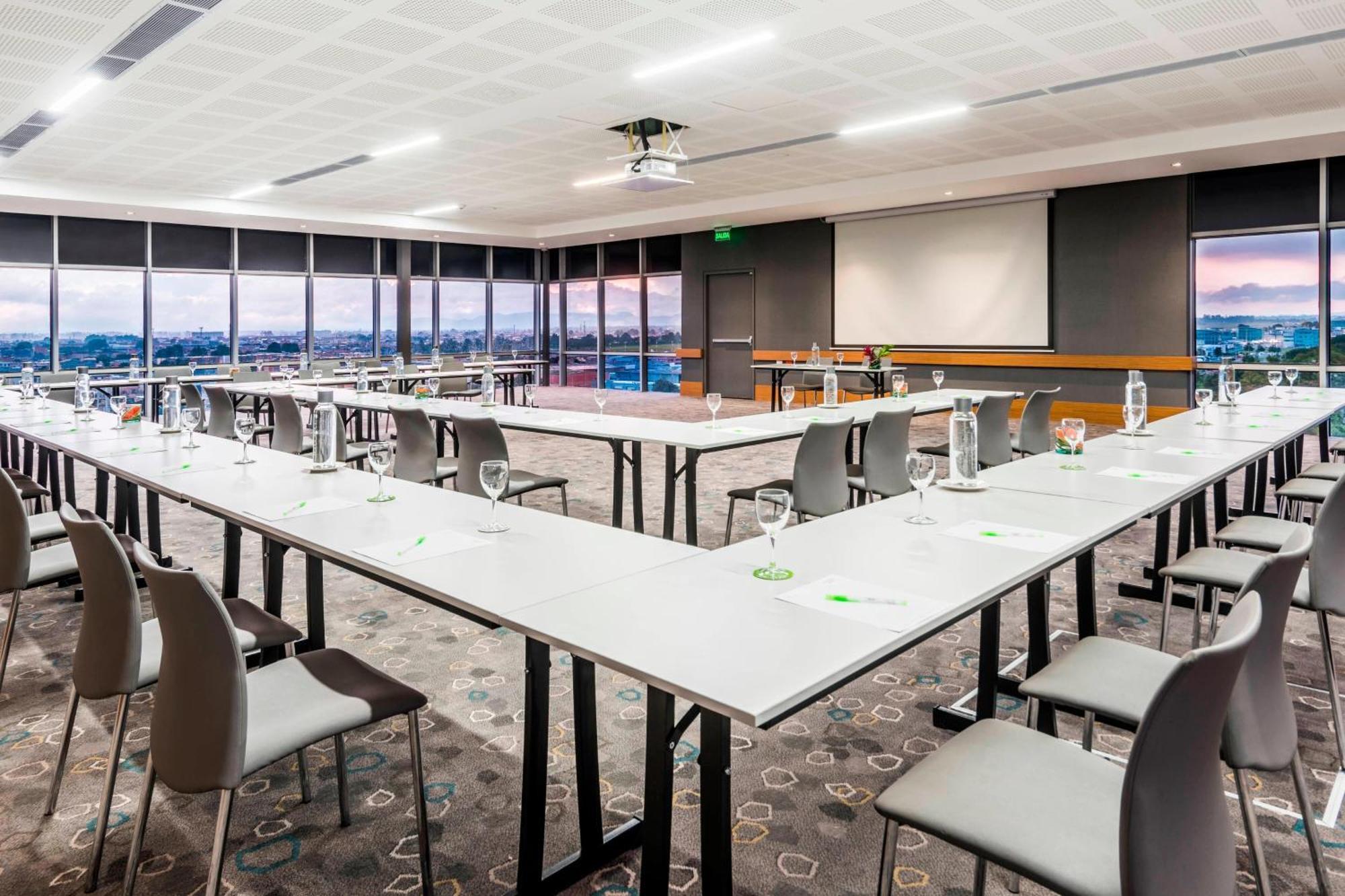 Courtyard By Marriott Bogota Airport Hotel Luaran gambar
